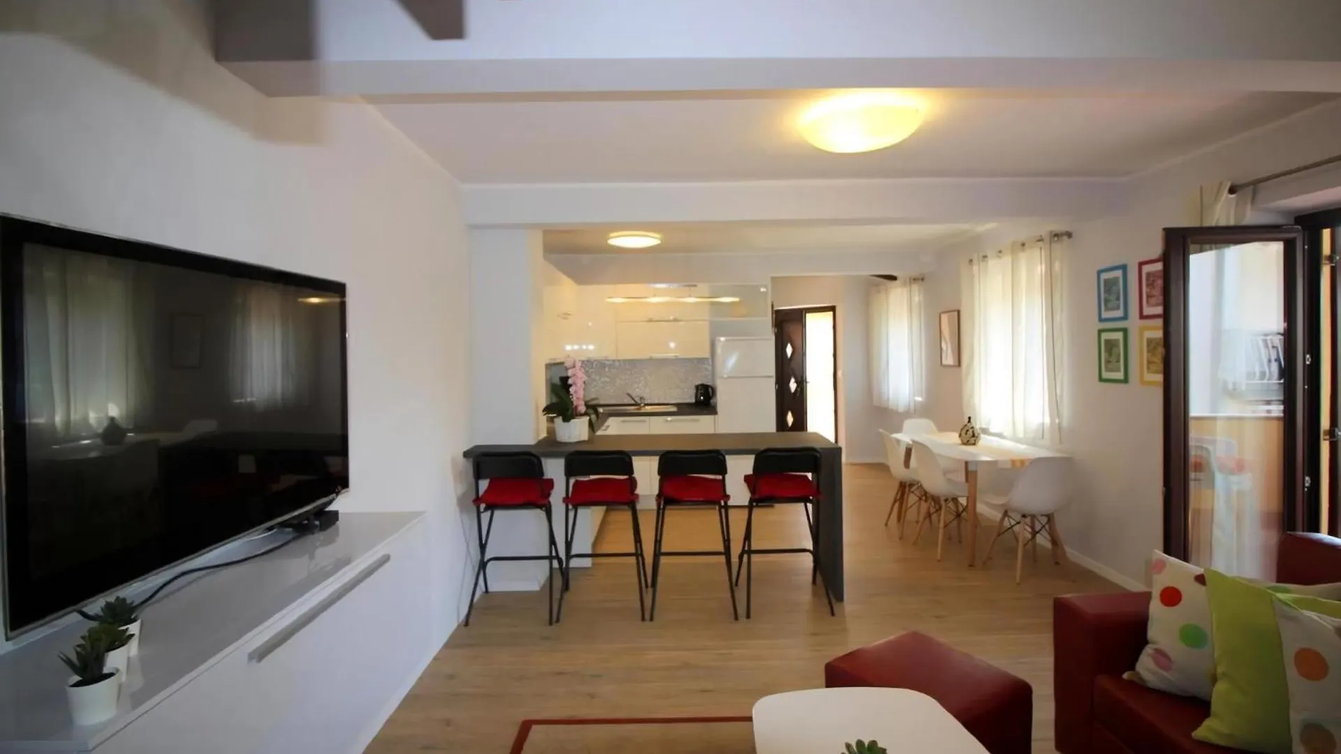 Ferienwohnung In Porec Mit Balkon, In Strandnaehe Apartment