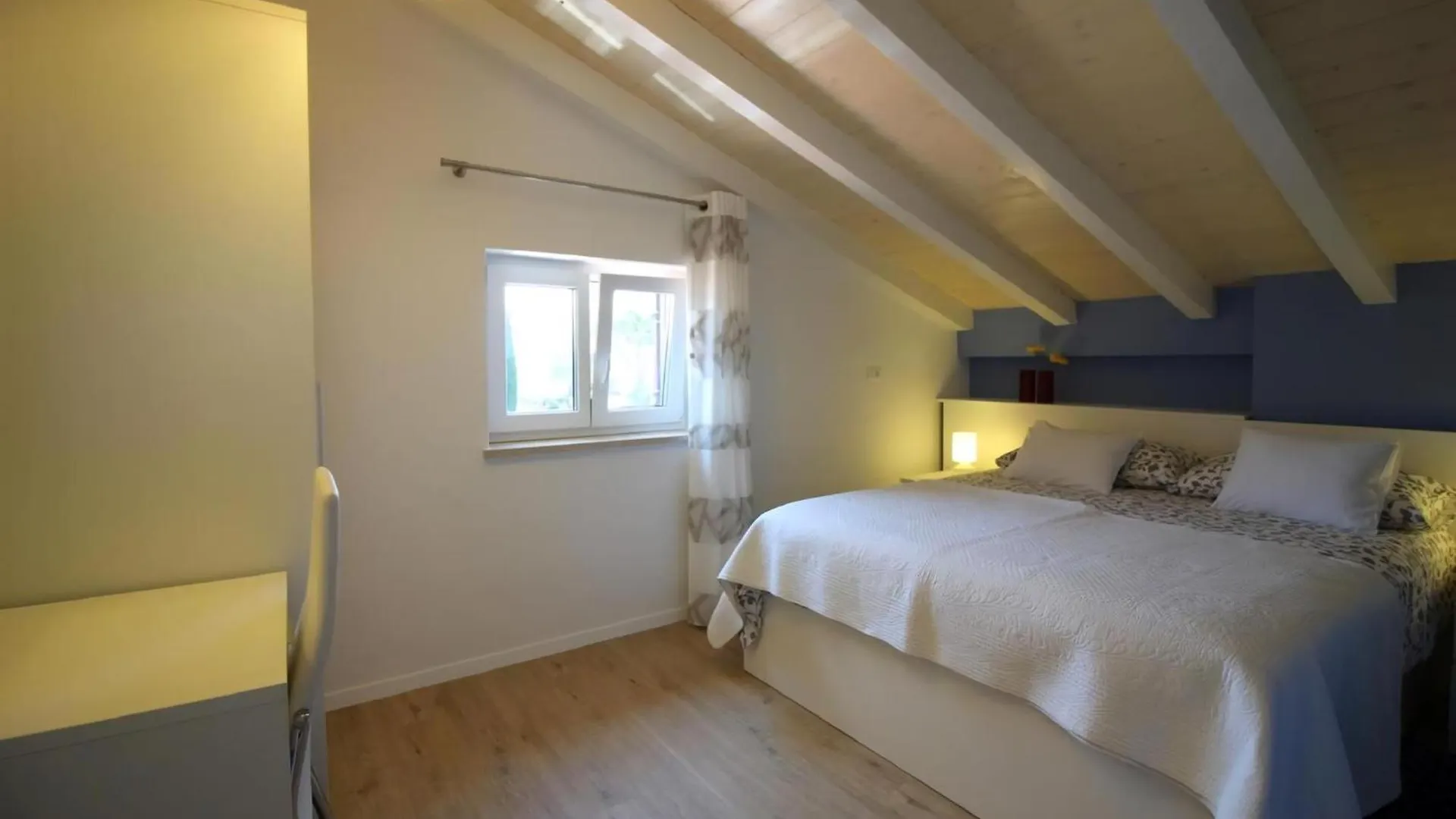 Ferienwohnung In Porec Mit Balkon, In Strandnaehe Apartment